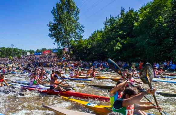 Fiesta de las Piraguas: vive el Descenso del Sella